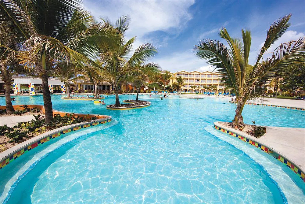 Coconut Bay Beach Resort & Spa All Inclusive Вьё-Фор 4*,